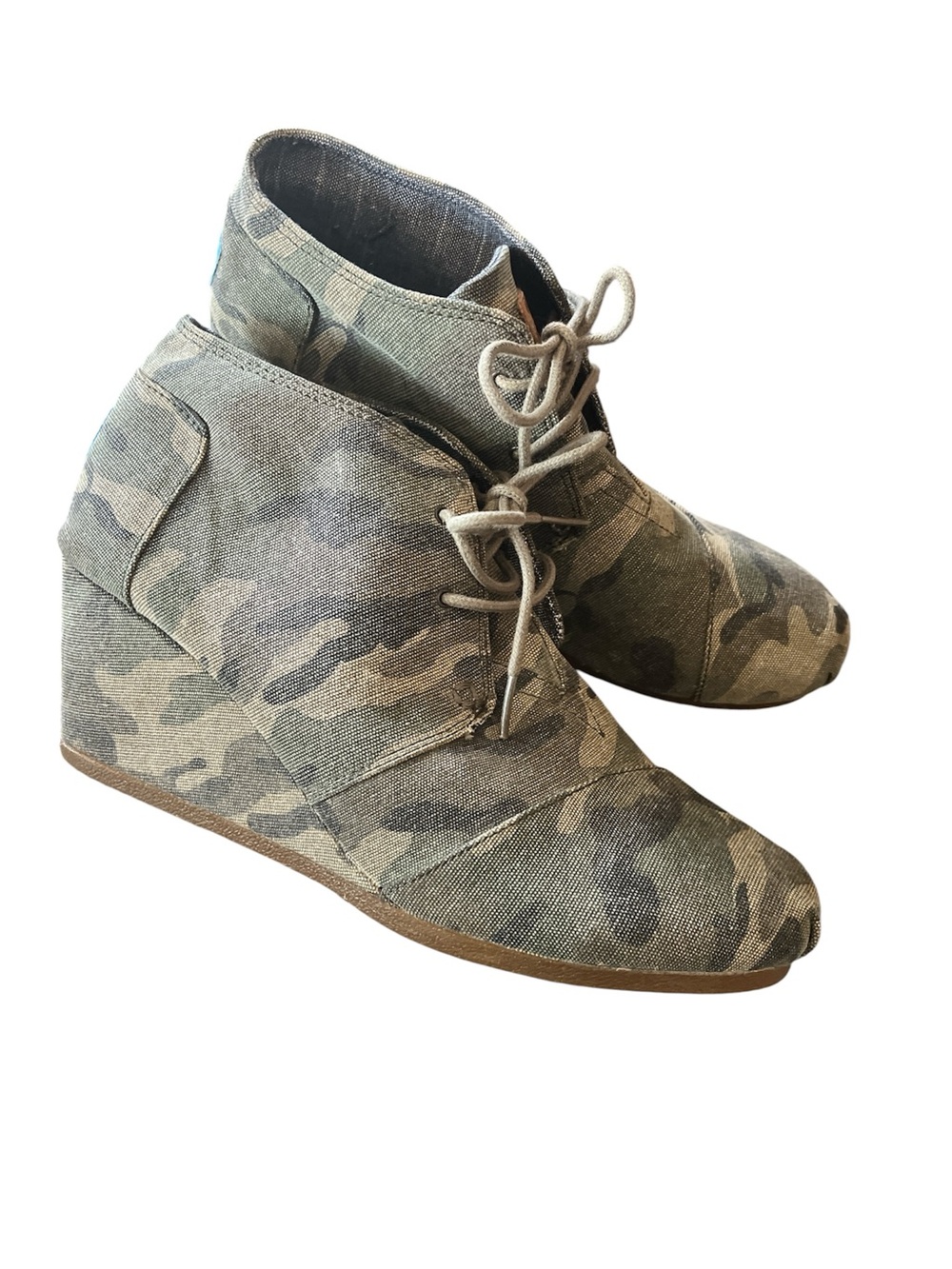 Tom’s Camouflage Wedge Lace-Up Ankle Booties - Olive Camo